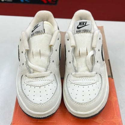 SZ 10C.      2002 Baby Nike AF1 Low.