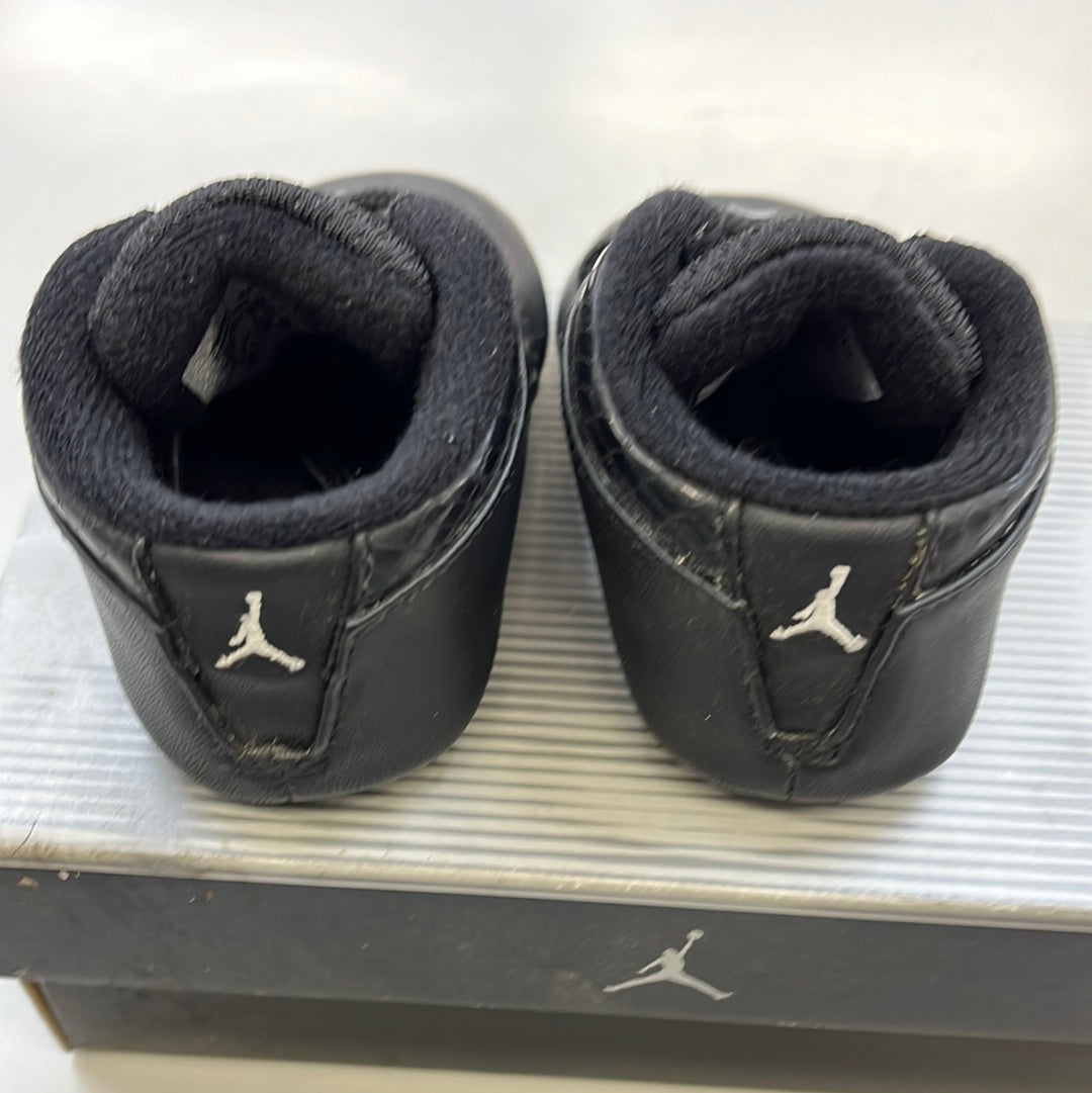 SZ 2C.   2002 Newborn Jordan XVII low