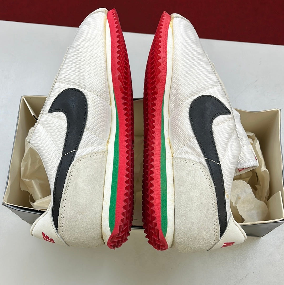 SZ 7 men.   1993 Nike Cortez II Cali