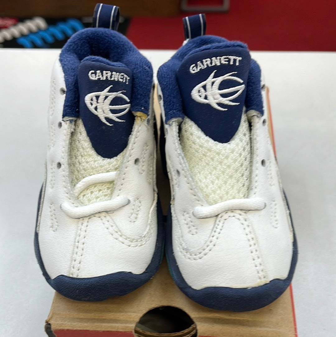 5C 1998 Baby Nike Garnett.