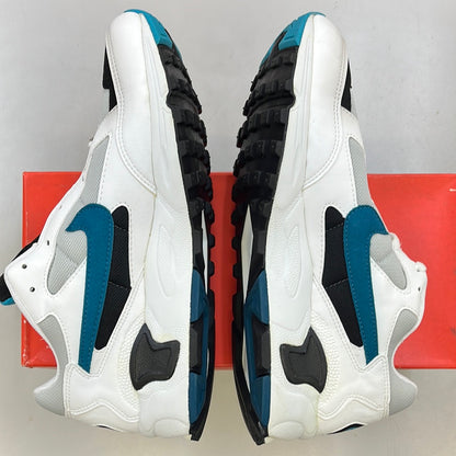 SZ 10.5 Men.      1994 DS Nike Air Structure Triax.