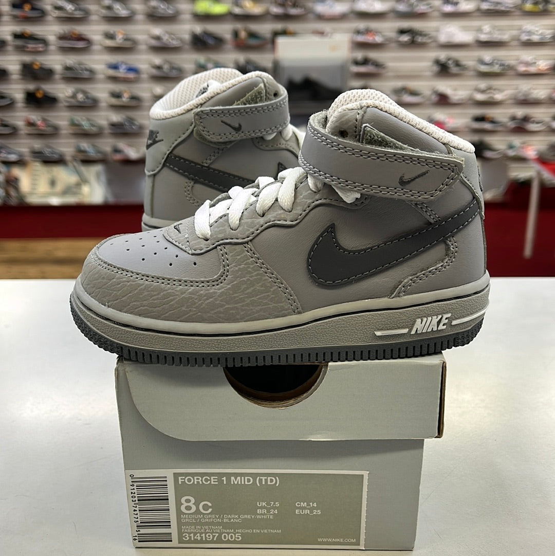 SZ 8C.   2009 Baby Nike AF1 Mid.