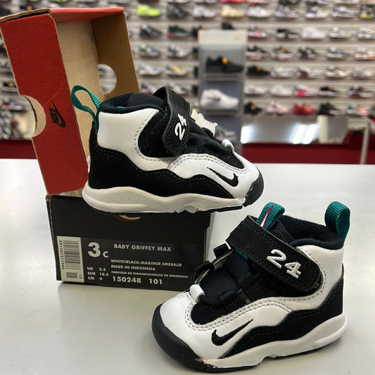 3C 1996 Baby Nike Griffey.