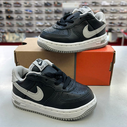 SZ: 8.5C.    2003 Baby Nike AF1 Low.