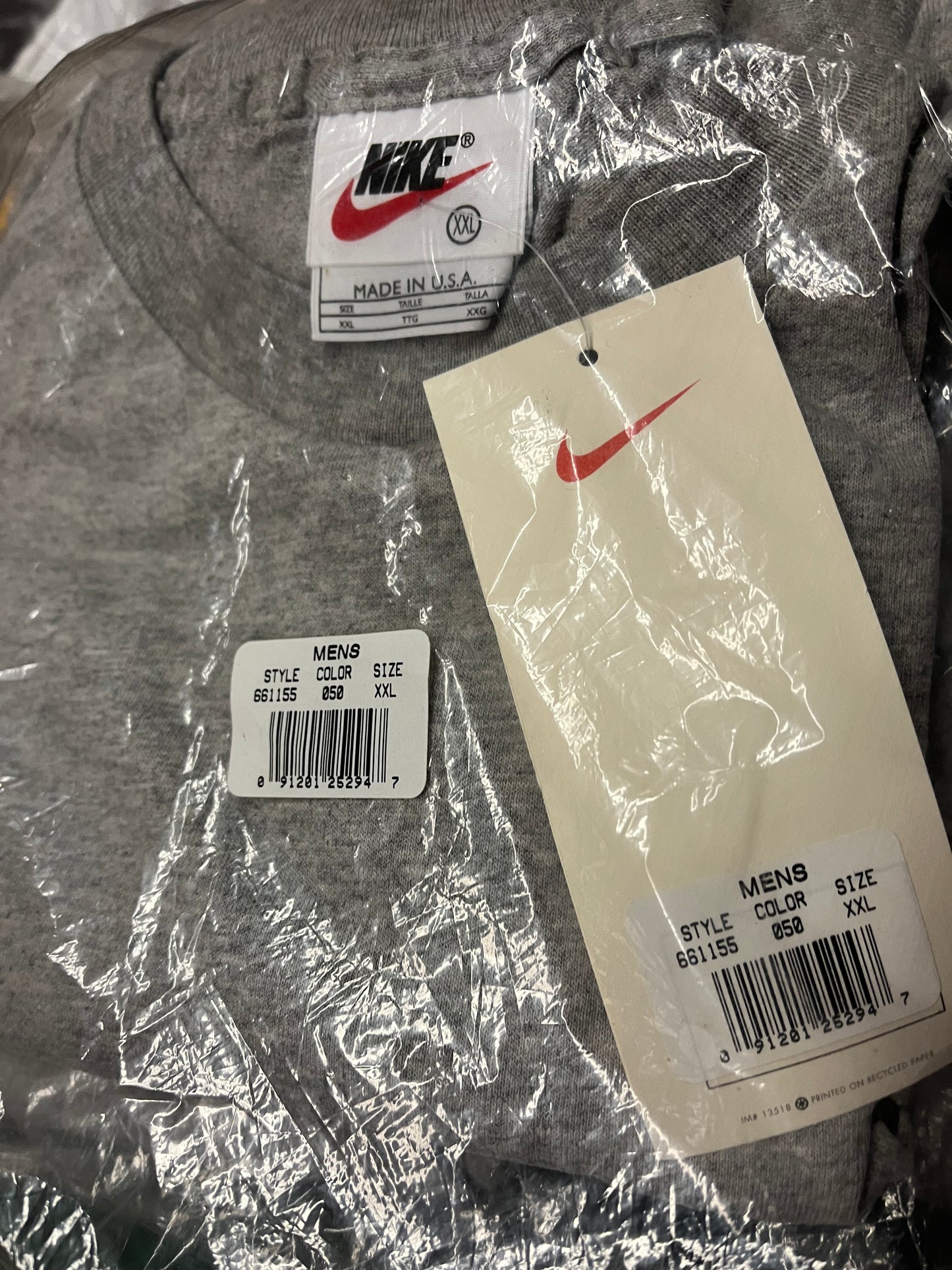 SZ 2XL  Vintage Nike Griffey T-Shirt.