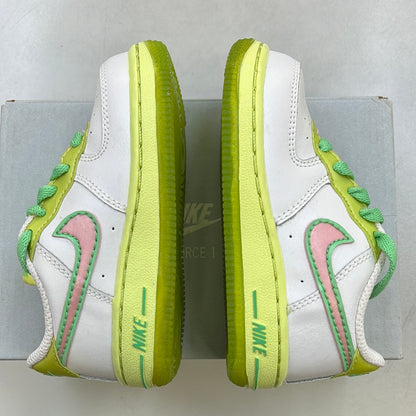 SZ: 6.5C.   2008 Baby Nike AF1 Low.